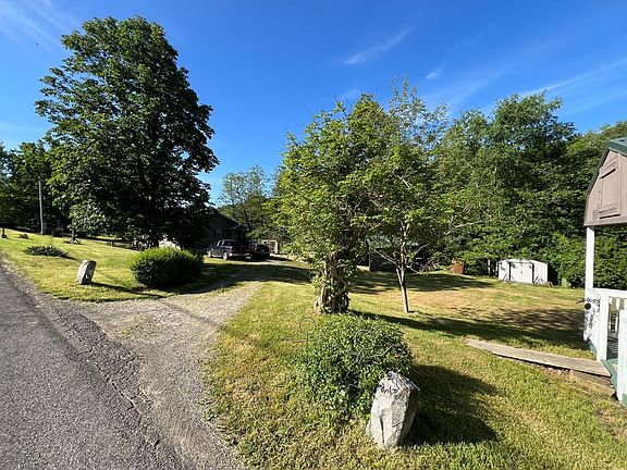 4th image of 395 Eagle Rock Rd
