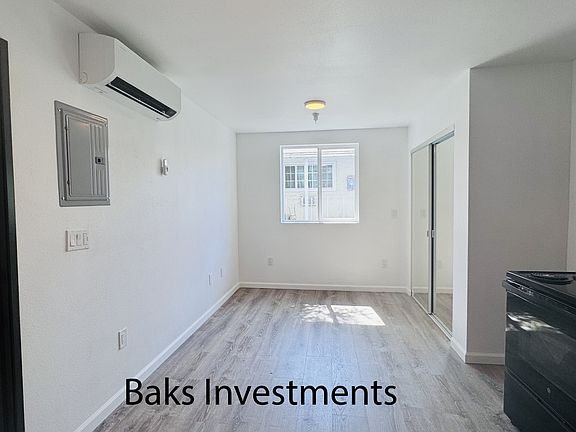 5th image of 11460 Killion St #11421313
