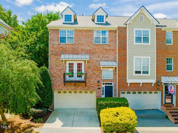 2921 Imperial Oaks Dr, Raleigh, NC 27614