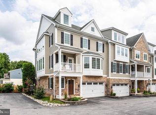 7 Grey Ct, Berwyn, PA 19312