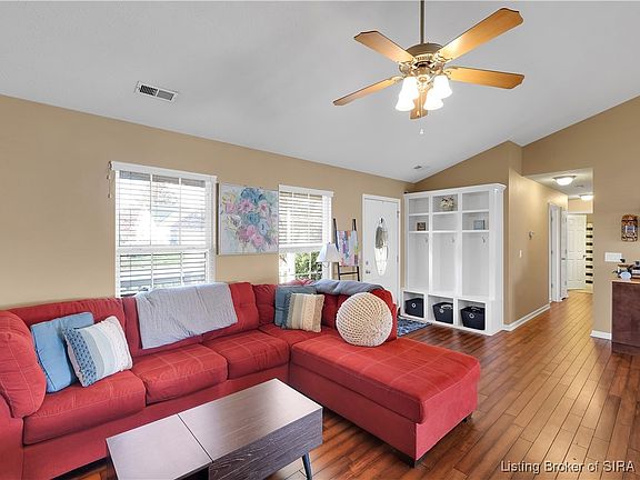 4th image of 12214 New Perry Lane