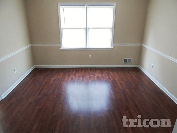 5th image of 1102 Plantation Dr SE