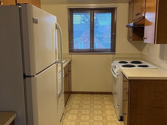 4th image of 1304 W 10th Ave #302E
