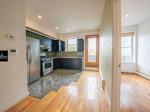 4th image of 623 Washington Ave Floor 2