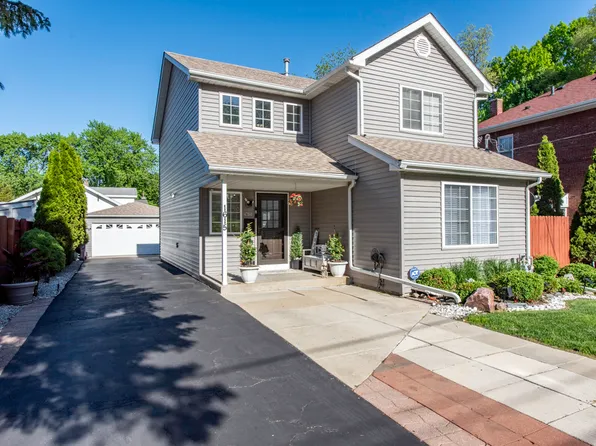 1615 N Sheridan Rd, Waukegan, IL 60085