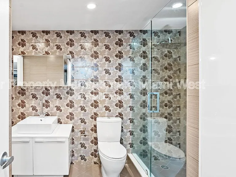 1750 N Bayshore Dr #3312 — Photo 16