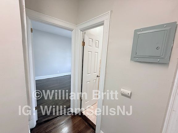 5th image of 115-119 Fairview Ave #51