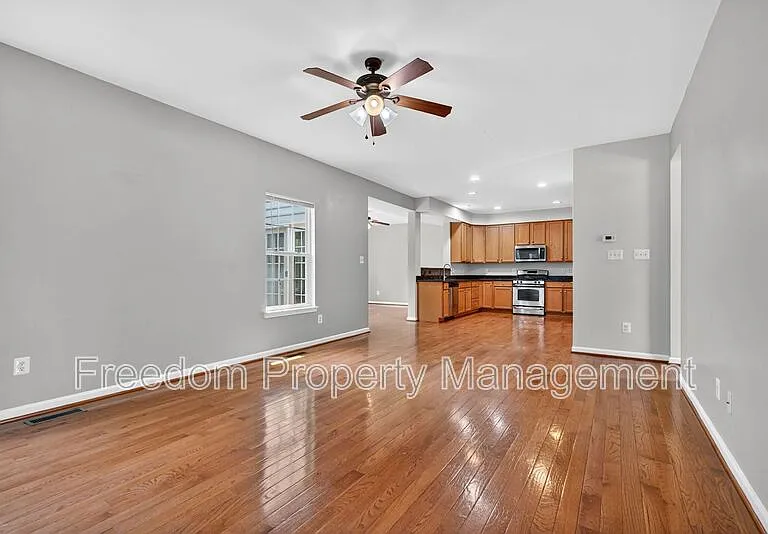 7629 Hamelin Ln — Photo 18