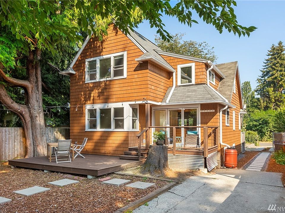 1st image of 11739 26th Ave NE