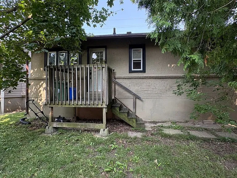 193 Huron St — Photo 15