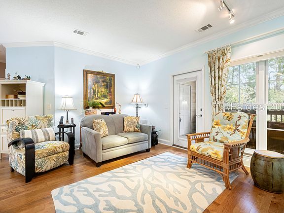 3rd image of 380 Marshland Rd APT J14