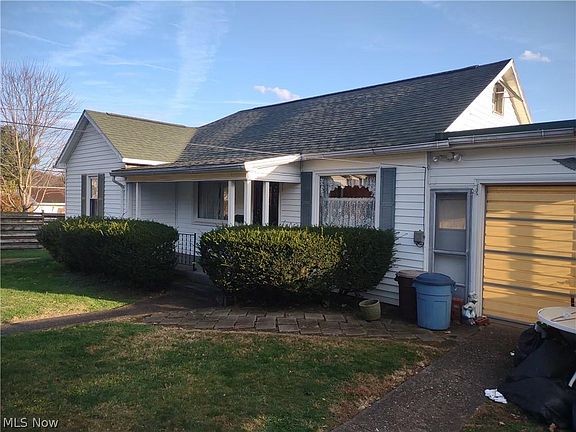 4th image of 463 Grant St