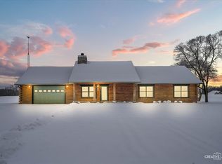 122 Belle Rive Dr, Millington, IL 60537