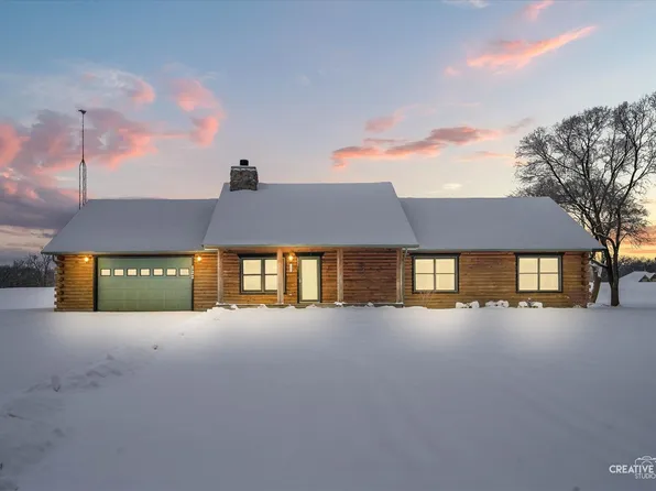 122 Belle Rive Dr, Millington, IL 60537