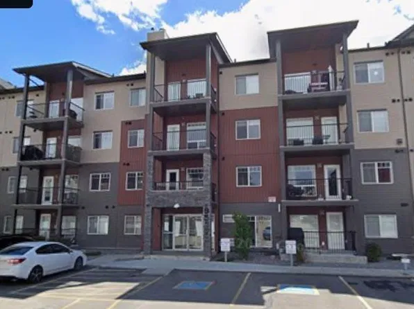 9517 160th Ave NW #206, Edmonton, AB T5Z 0N1