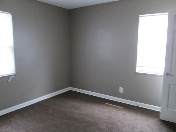 5th image of 300 Mayfair Blvd APT D