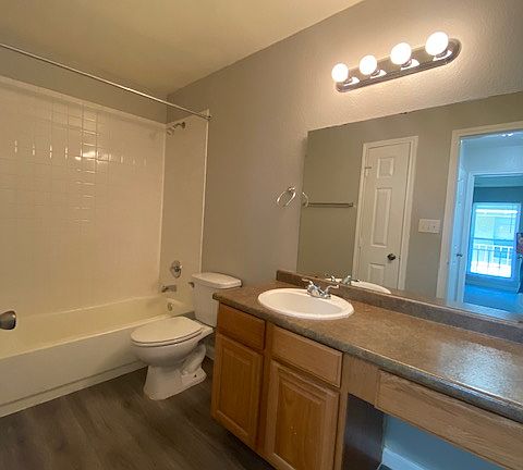 4th image of 1809 W Schunior Rd #306