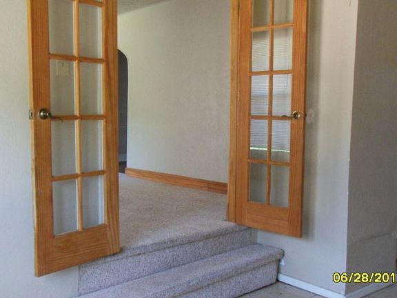 5th image of 830 NW 20th St