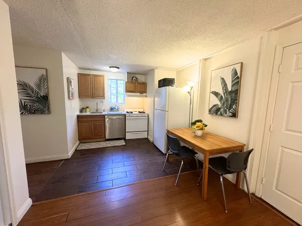 1201 W 36th St #B3, Los Angeles, CA 90007