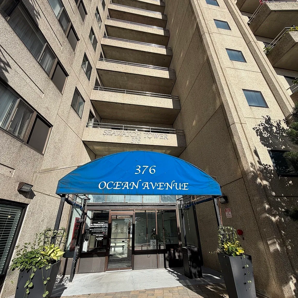 1 bed, 1.0 bath, 750 sqft, $2,200 — Photo 1