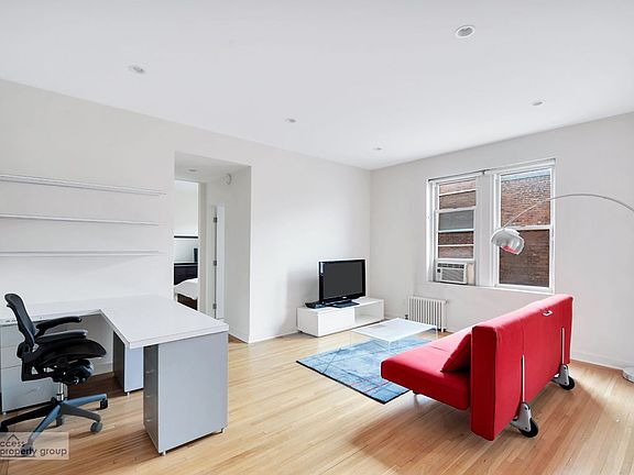 3rd image of 4018 Broadway #5J