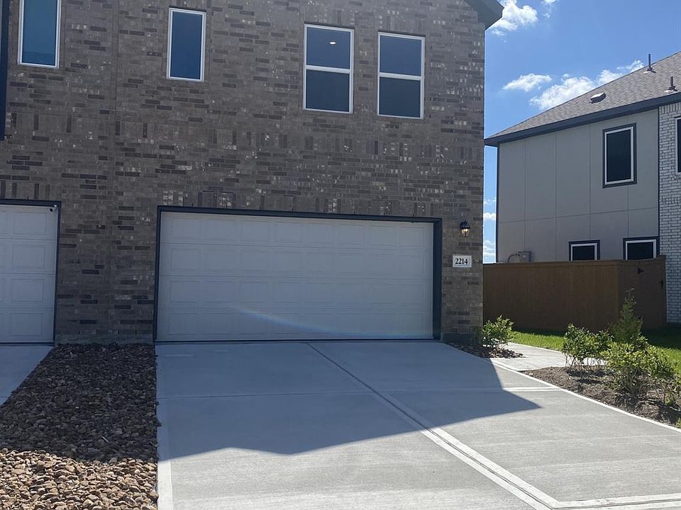 1st image of 2214 Salinas Dr