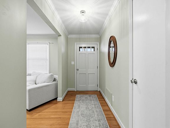 5th image of 417 Brook Glenn Rd