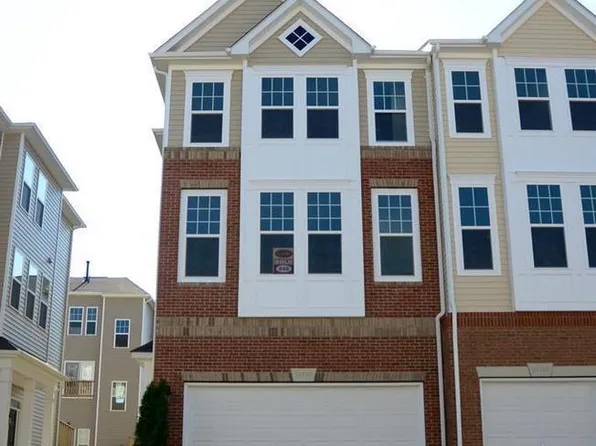 21767 Harroun Ter, Ashburn, VA 20147