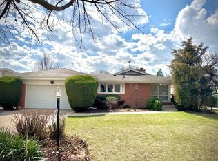 5200 Clausen Ave, Western Springs, IL 60558