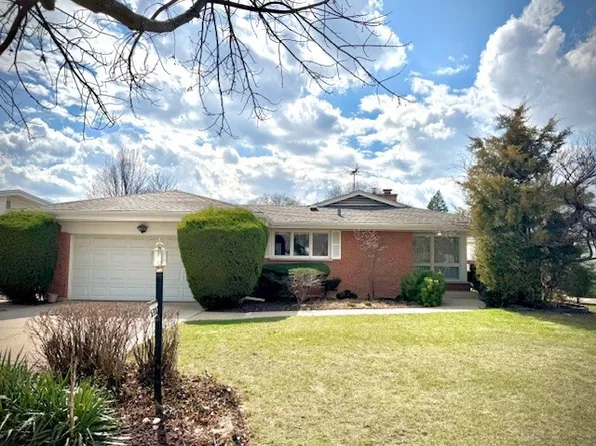 5200 Clausen Ave, Western Springs, IL 60558