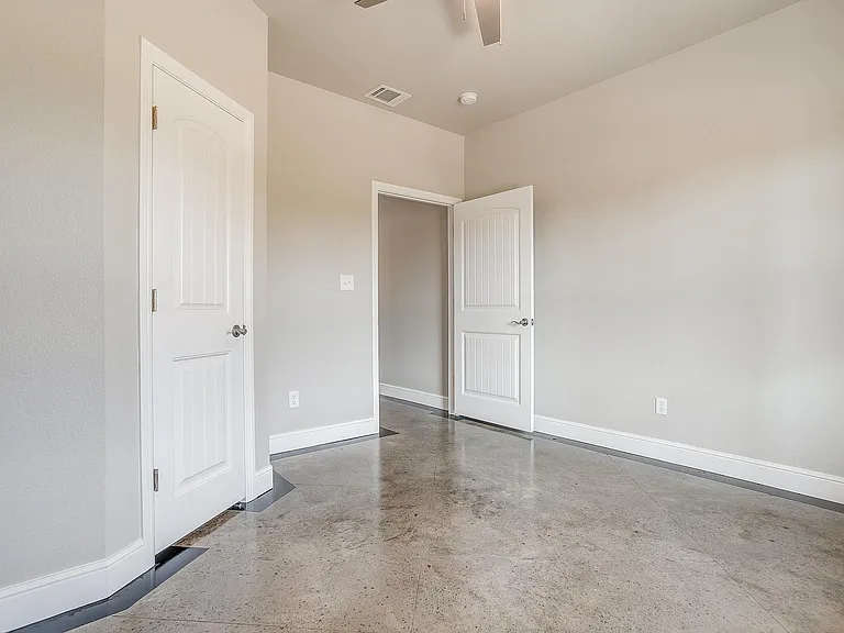 10A Frost Ln #20B — Photo 8