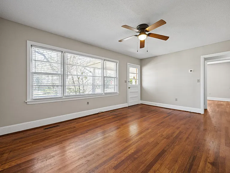 1208 S 9th St — Photo 32