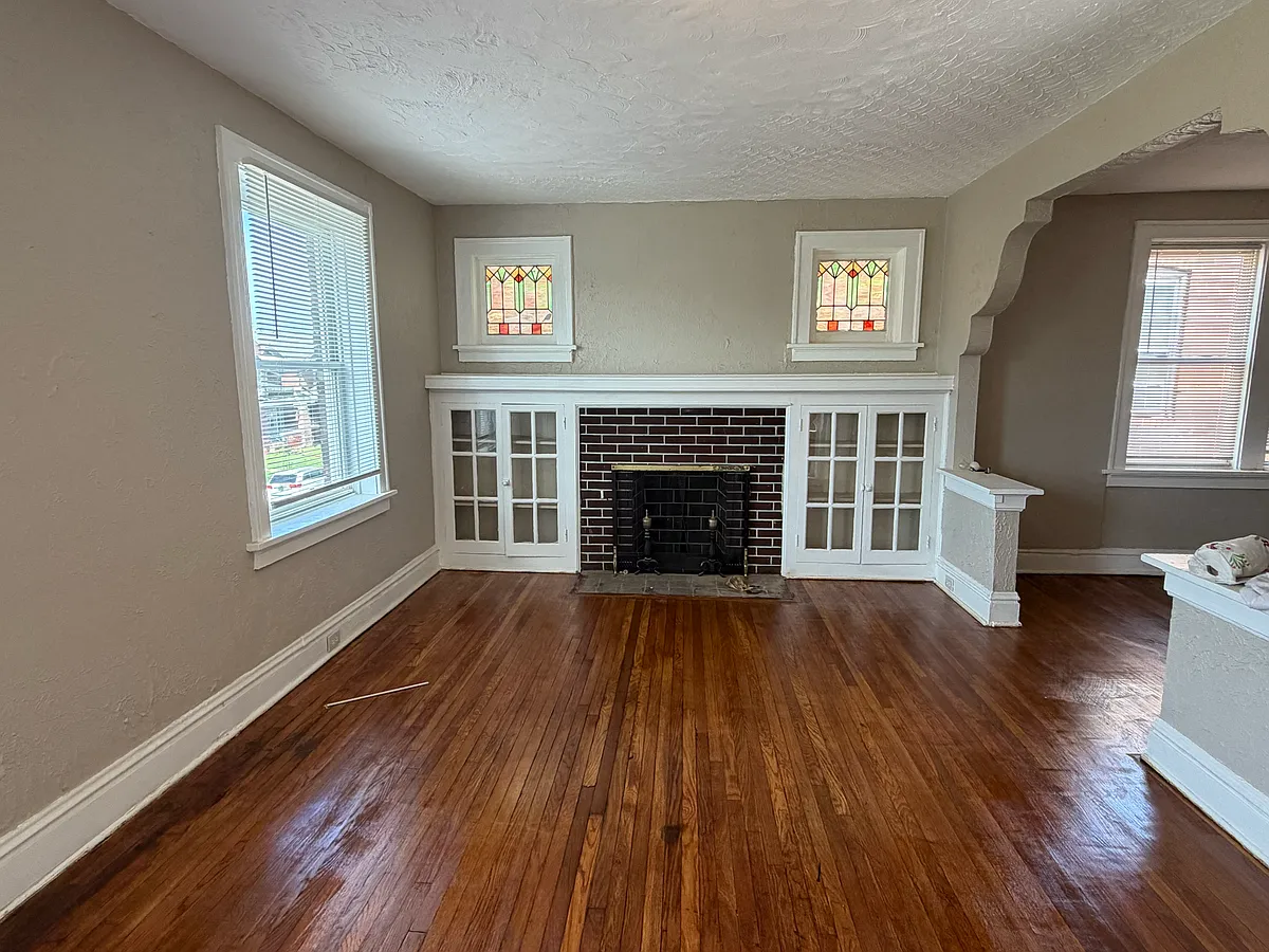 Living room entrance - 5525 Hebert St #2F