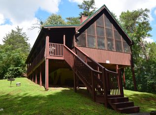 1502 Ridgecrest Dr, Pigeon Forge, TN 37876