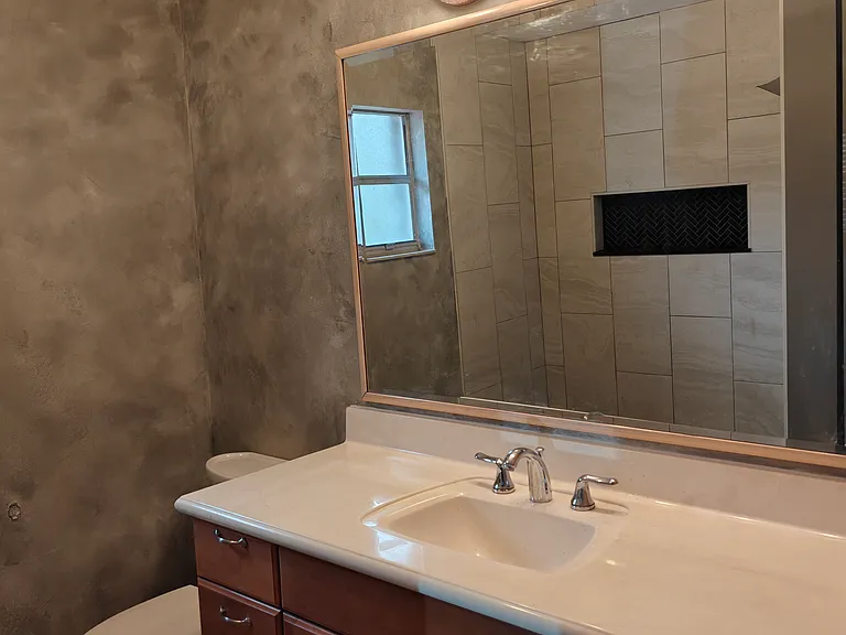 Master Bedroom Bathroom
