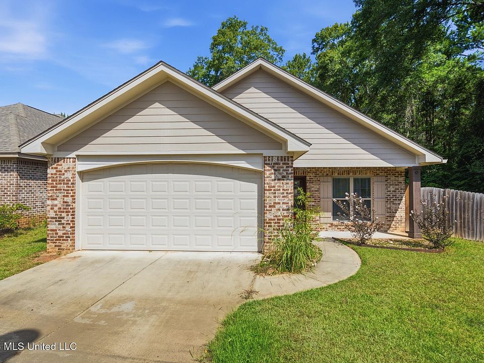 1st image of 13 Sienna Ln
