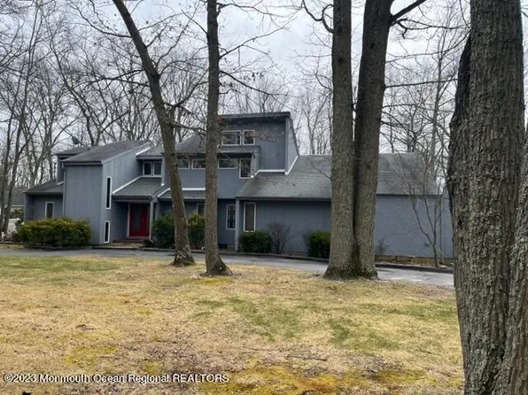 30 Allenwood Road, Howell, NJ 07731