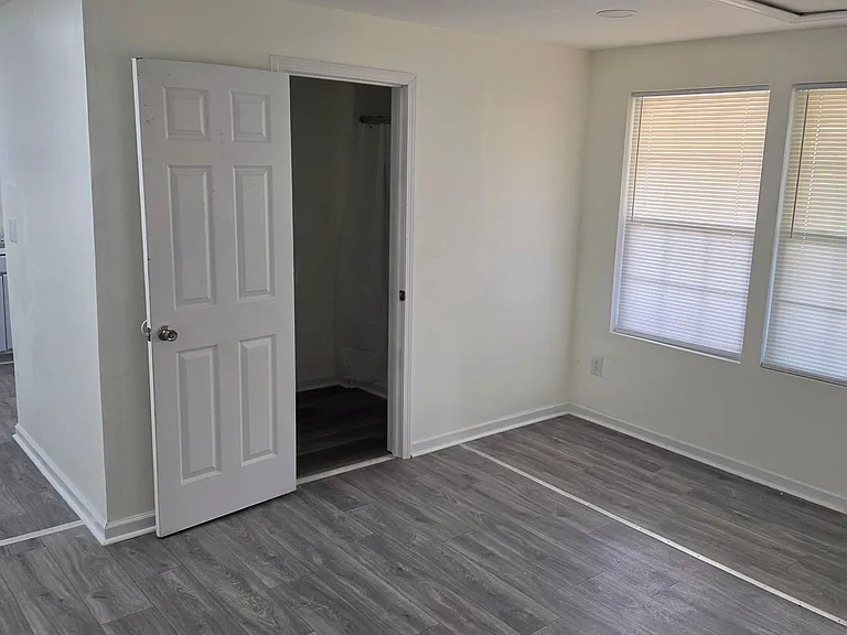 2710 Napier Ave — Photo 7
