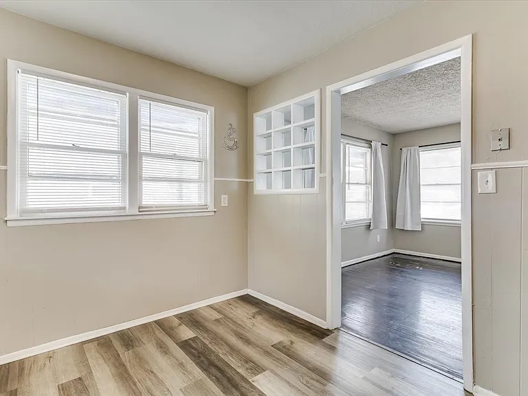 4551 S Walnut Ave — Photo 16