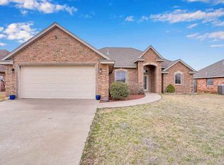 2217 SW 54th St, Lawton, OK 73505