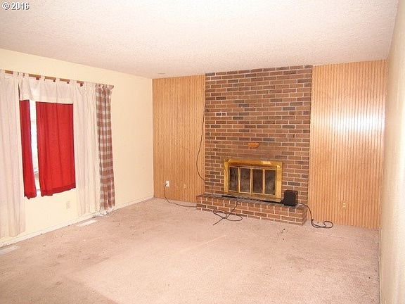 2nd image of 10507 NE 71st St