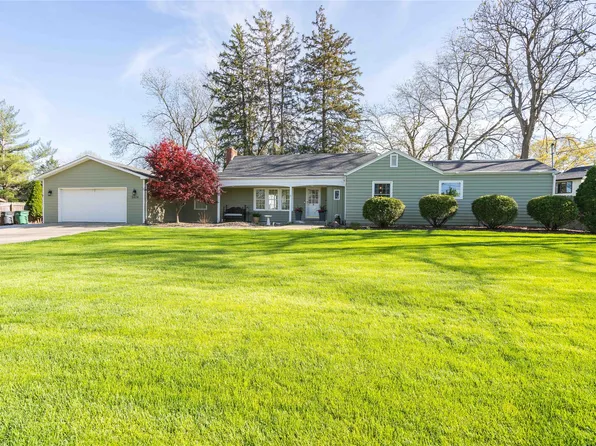 5024 Ashworth Rd, West Des Moines, IA 50266