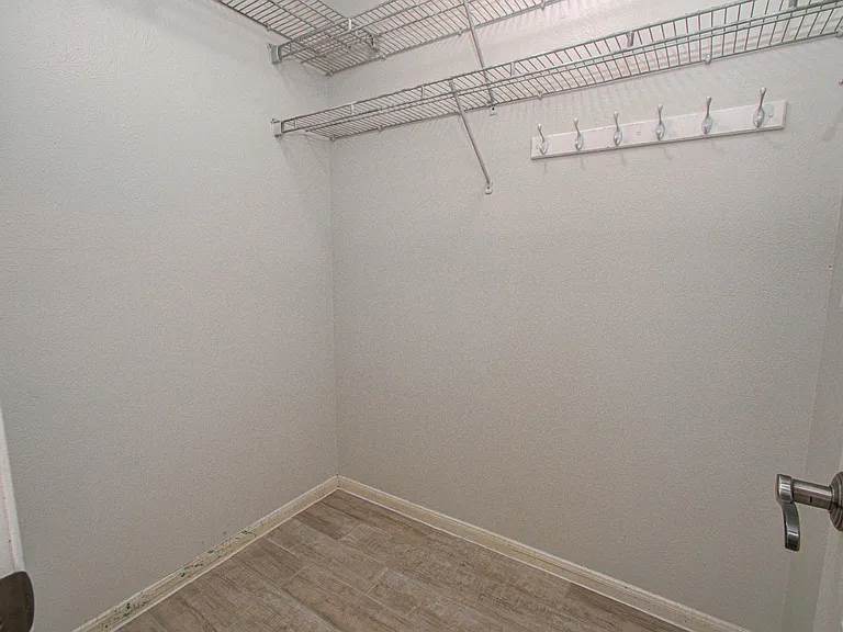 21922 Catoosa Dr — Photo 37