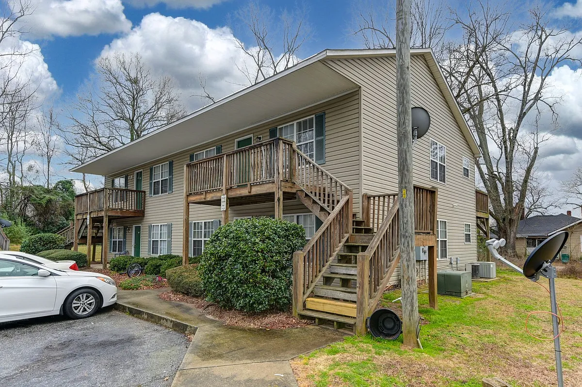 Building Photo - 124 Hazelwood Ct