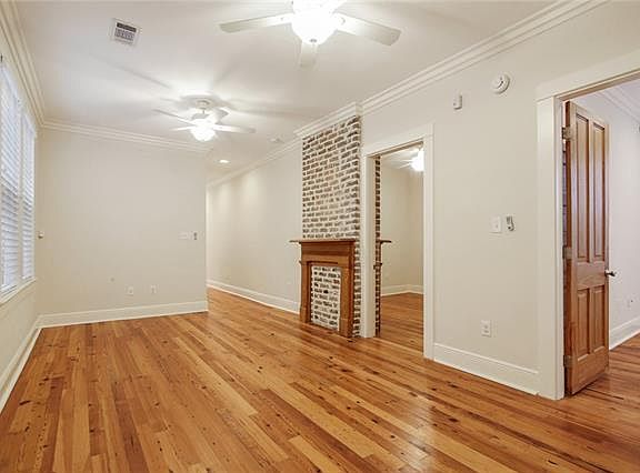 5th image of 1922 Dante St