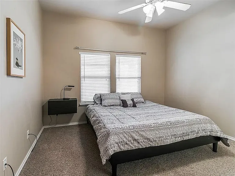 2816 NW 183rd St — Photo 10