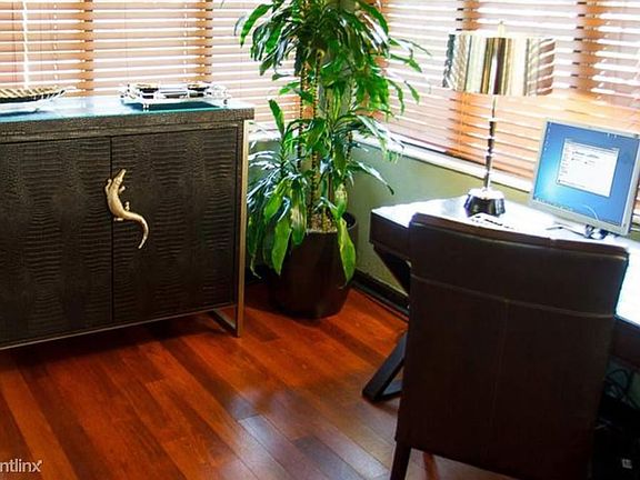 53121548_358108431707605_8122984081131569152_n