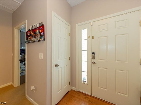 2nd image of 10218 Ridgeview Ct