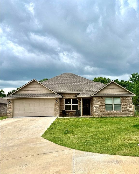 1st image of 309 Arcadia Dr