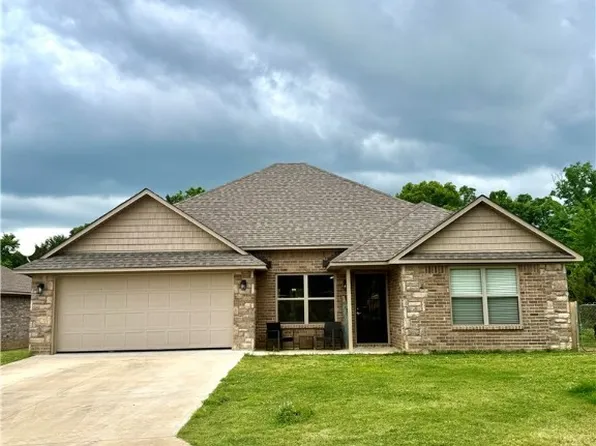 309 Arcadia Dr, Poteau, OK 74953